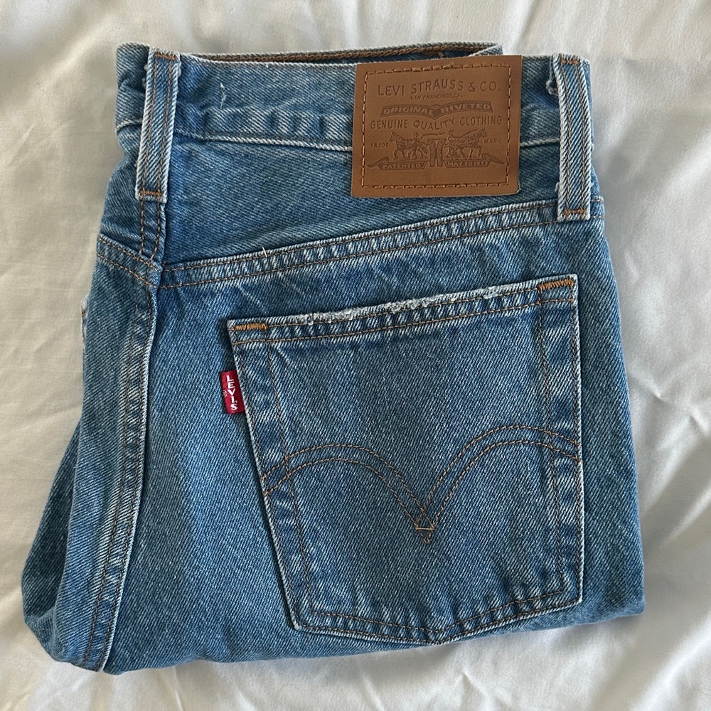 Levi's Men's Light Blue Straight Jeans